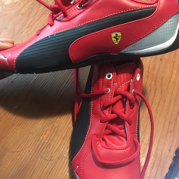 Red puma sneakers - Picture 3 of 4